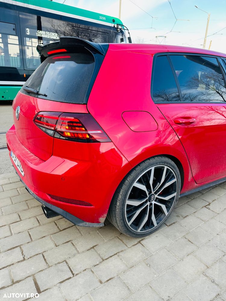 Volkswagen Golf - 16