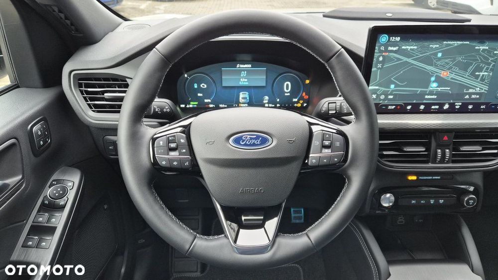 Ford Kuga - 10