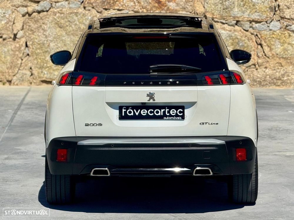 Peugeot 2008 1.2 PureTech GT Line EAT8 - 6