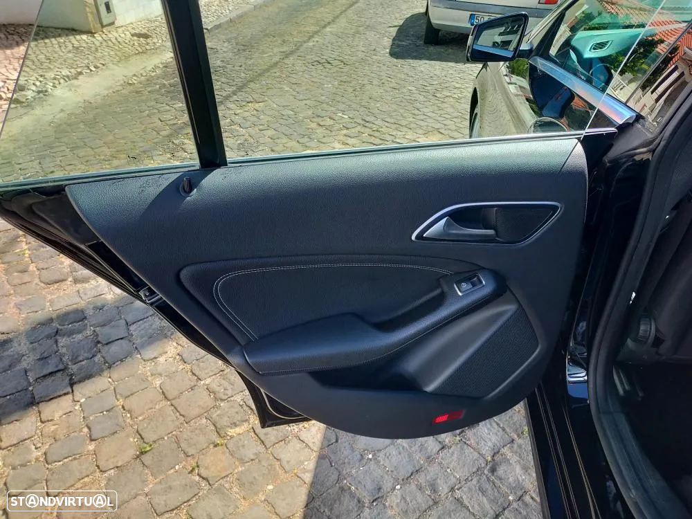 Mercedes-Benz CLA 180 d Shooting Brake Urban - 6