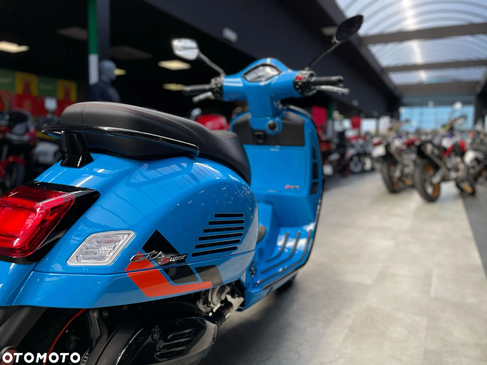 Vespa GTS - 10
