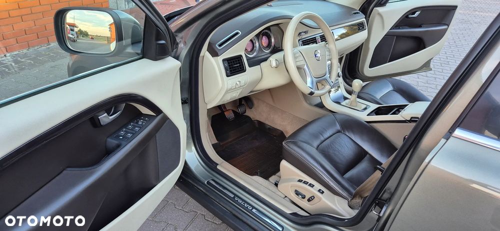 Volvo XC 70 D5 AWD Summum - 5