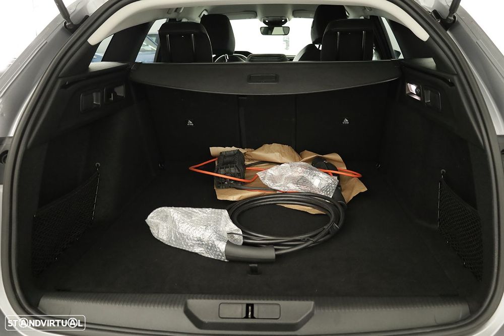 Peugeot 308 SW 1.6 Hybrid Allure e-EAT8 - 23