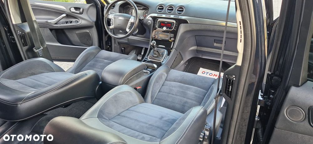Ford S-Max - 25