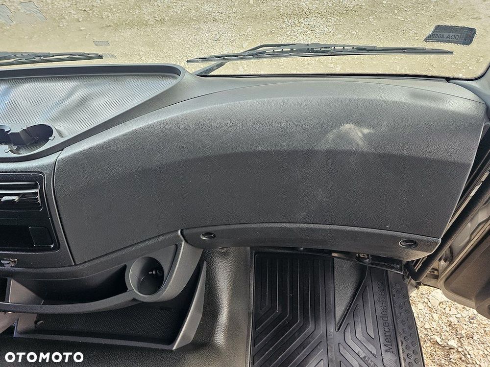 PRZEKŁADKA Z ANGLIKA DESKA ROZDZIELCZA MERCEDES ATEGO EURO 6 - 6