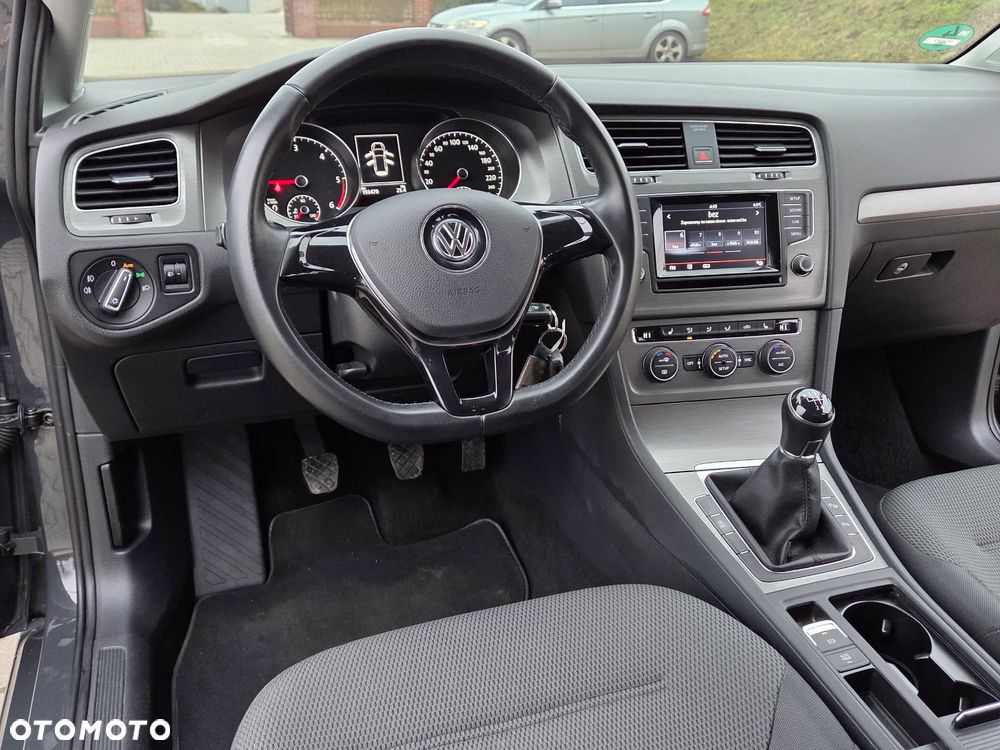 Volkswagen Golf 1.6 TDI BlueMotion Technology Comfortline - 29