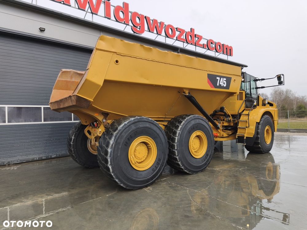 Caterpillar 745 - 5