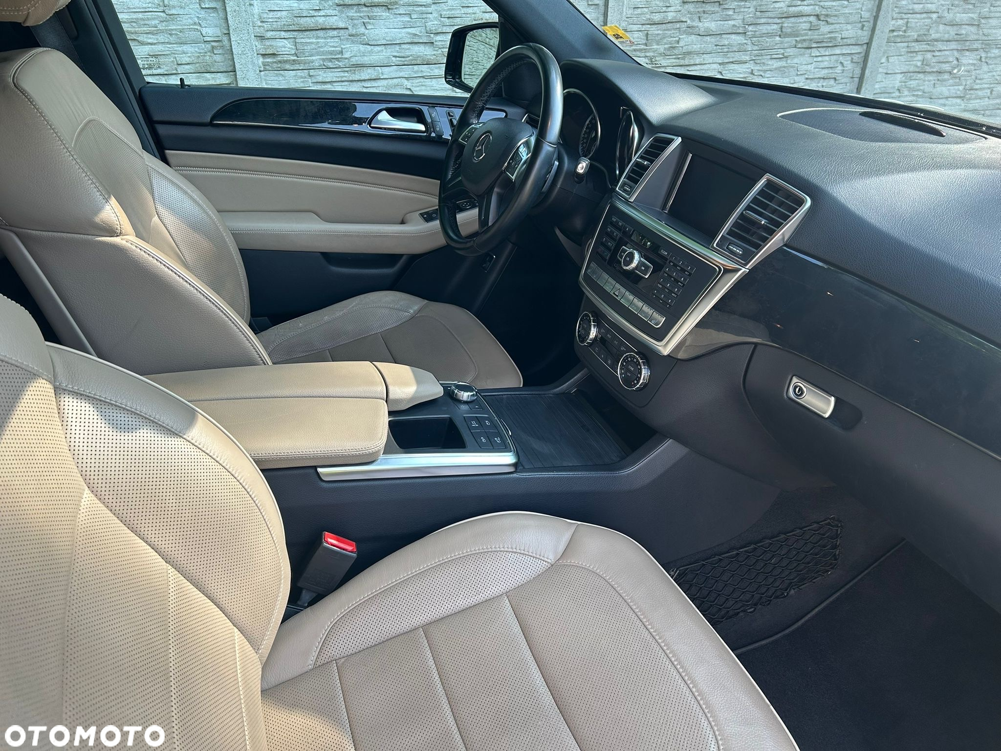 Mercedes-Benz ML 350 BlueTec 4-Matic - 9
