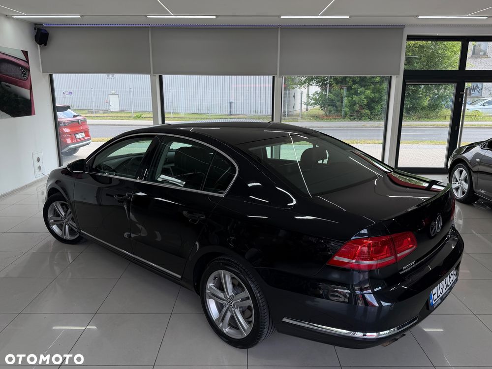Volkswagen Passat - 36