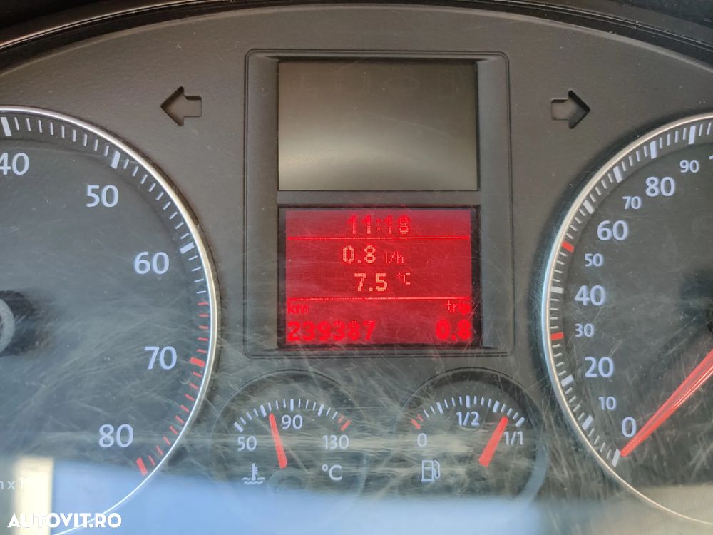 Volkswagen Jetta - 5