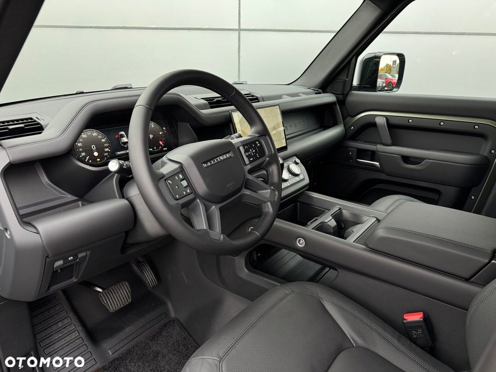 Land Rover Defender - 6