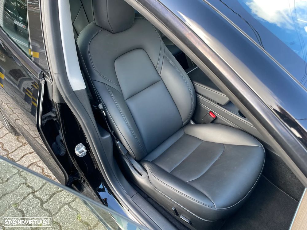 Tesla Model 3 RWD - 21