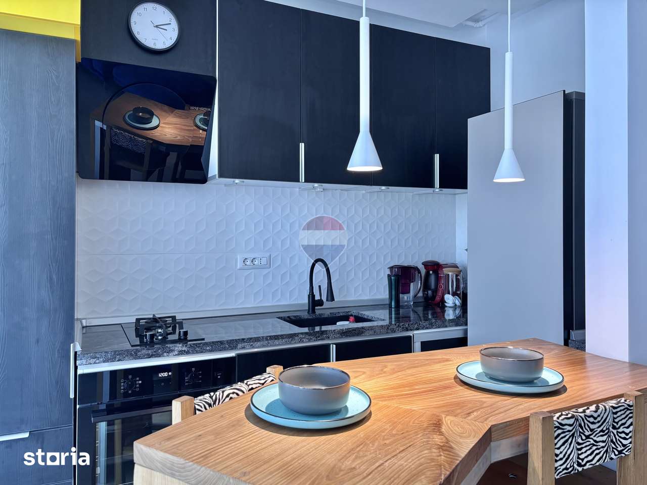 Apartament 2 camere, vedere frontală către lac, parcare inclusă — fotografia 3