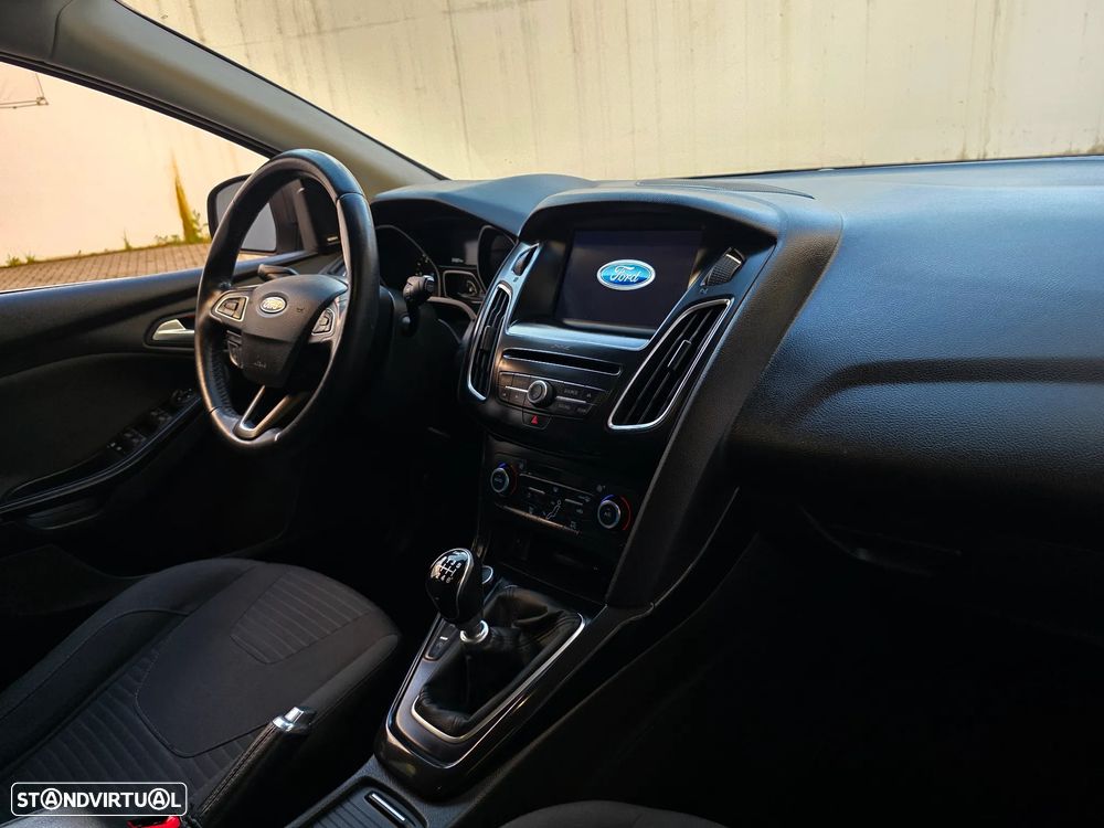 Ford Focus SW 1.5 TDCi Titanium - 45