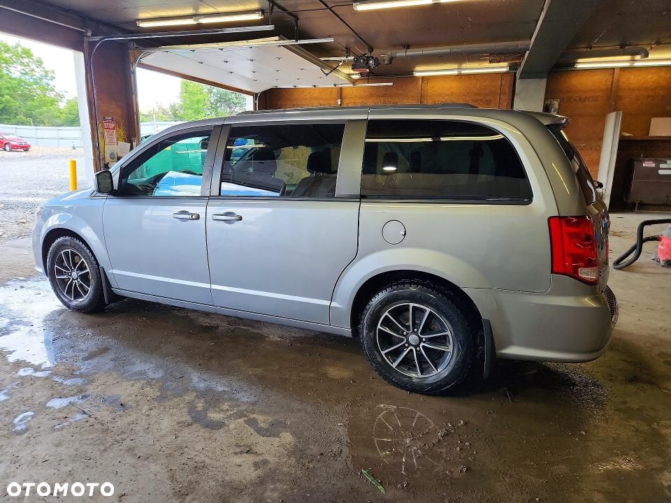 Dodge Grand Caravan 3.6 R/T - 22