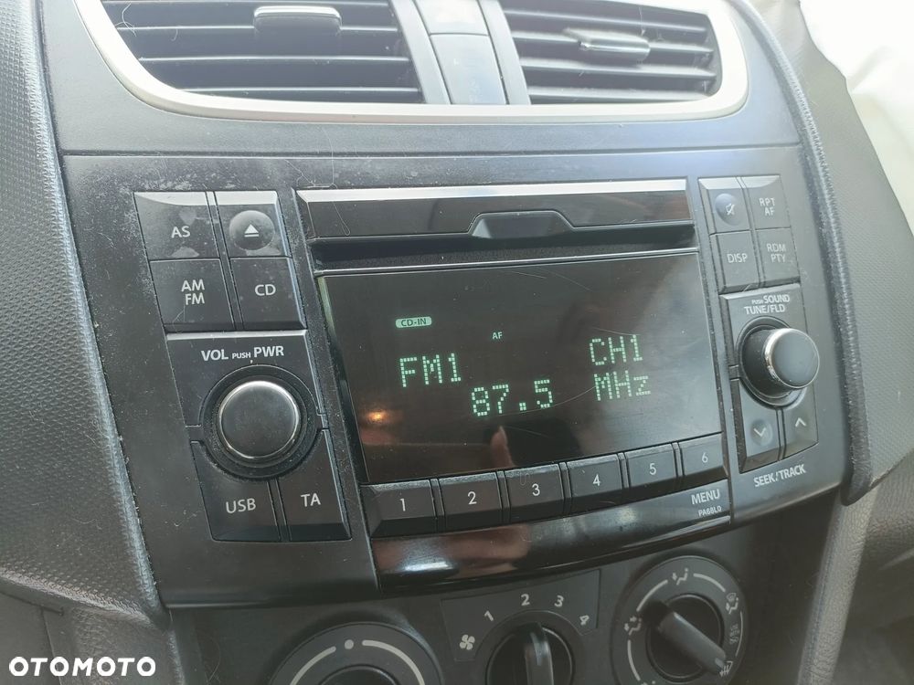 SUZUKI SWIFT V MK7 10-17 2010 r. radioodtwarzacz radioodbiornik radio  * - 2