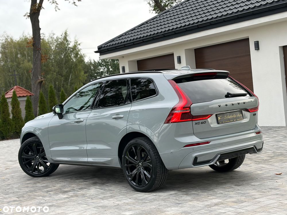 Volvo XC 60 B5 B AWD Ultra Black Edition - 15
