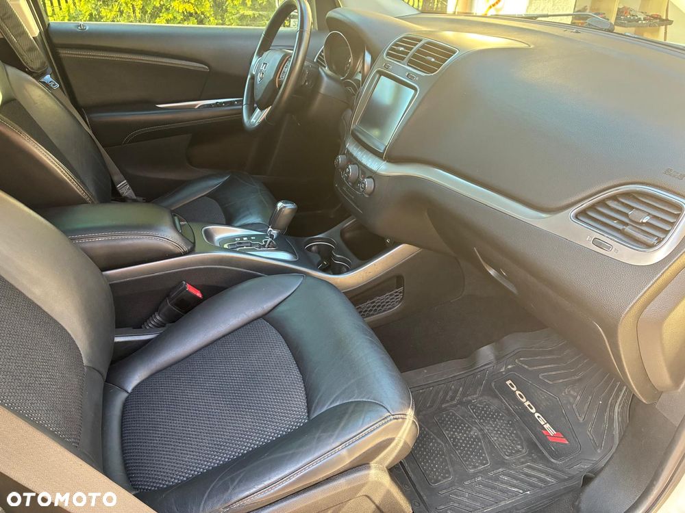 Dodge Journey - 12
