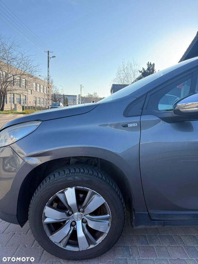 Peugeot 2008 1.2 Pure Tech Style - 13