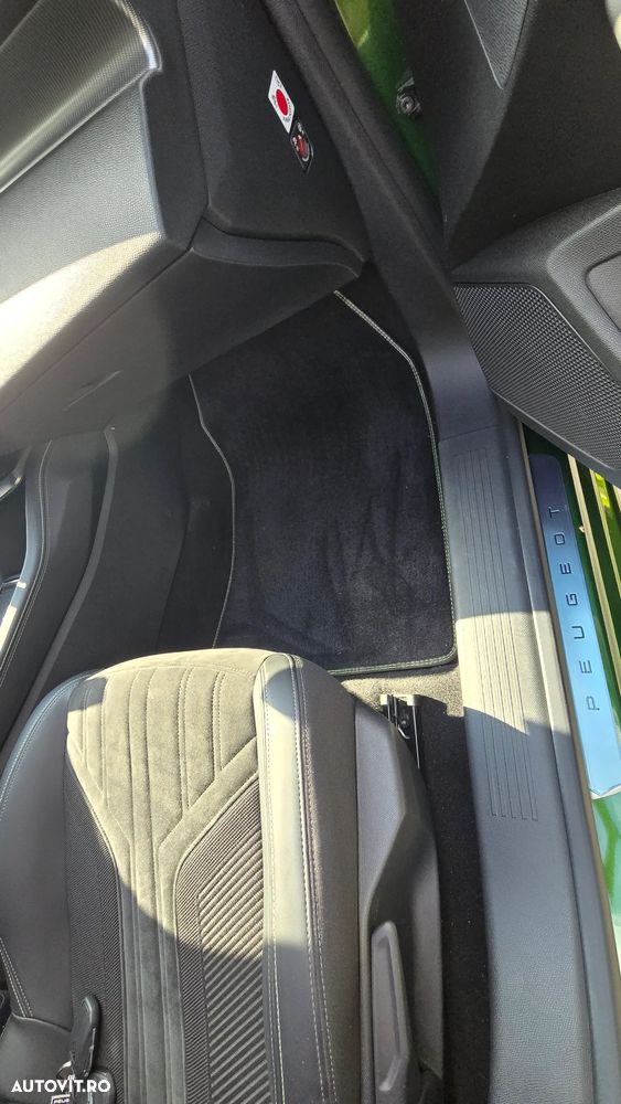 Peugeot 308 1.2 L PureTech Turbo S&S EAT8 Active - 11