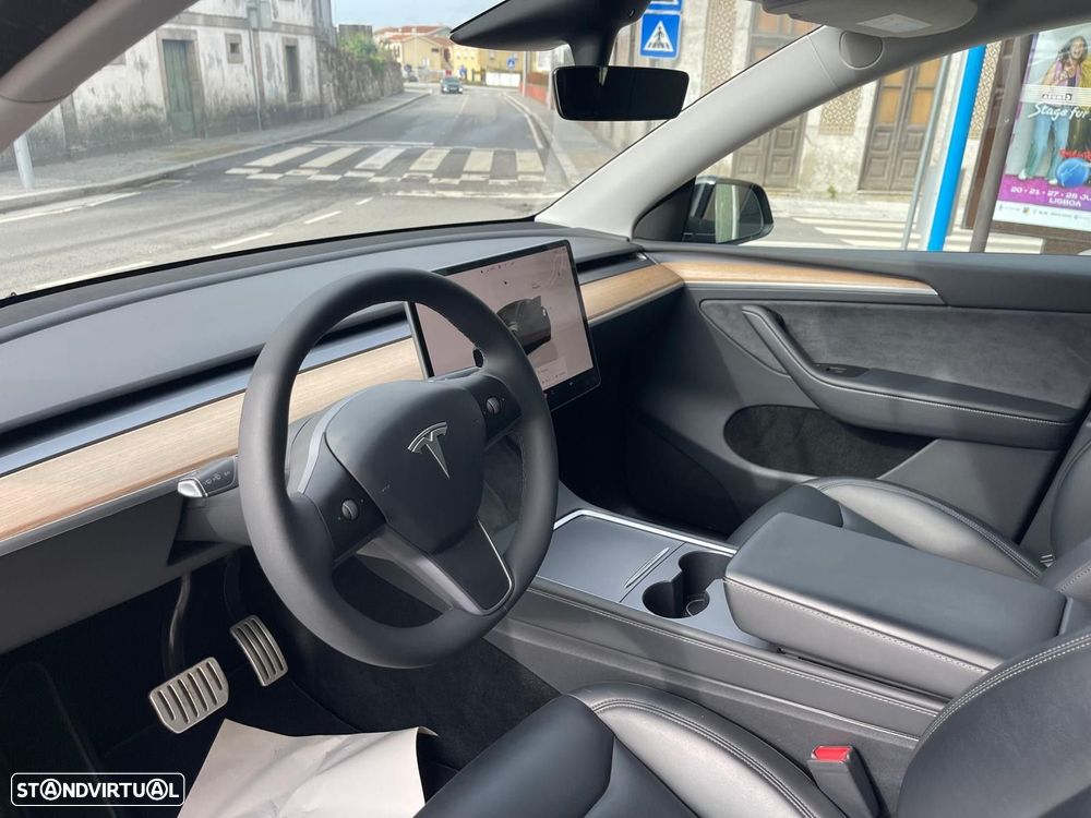 Tesla Model Y Performance Tração Integral - 16