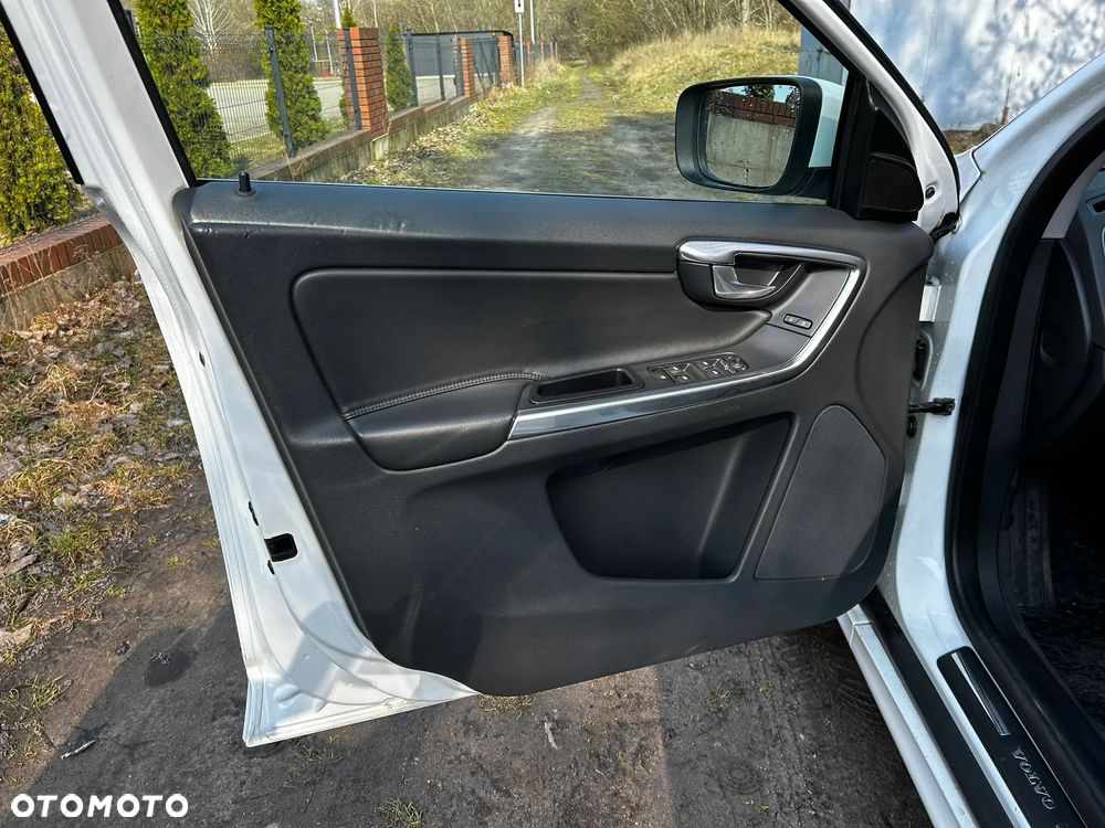 Volvo XC 60 D4 Summum - 28