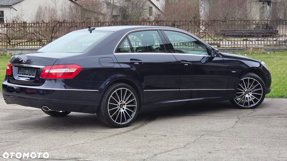 Mercedes-Benz Klasa E 300 CDI BlueEff Elegance - 6