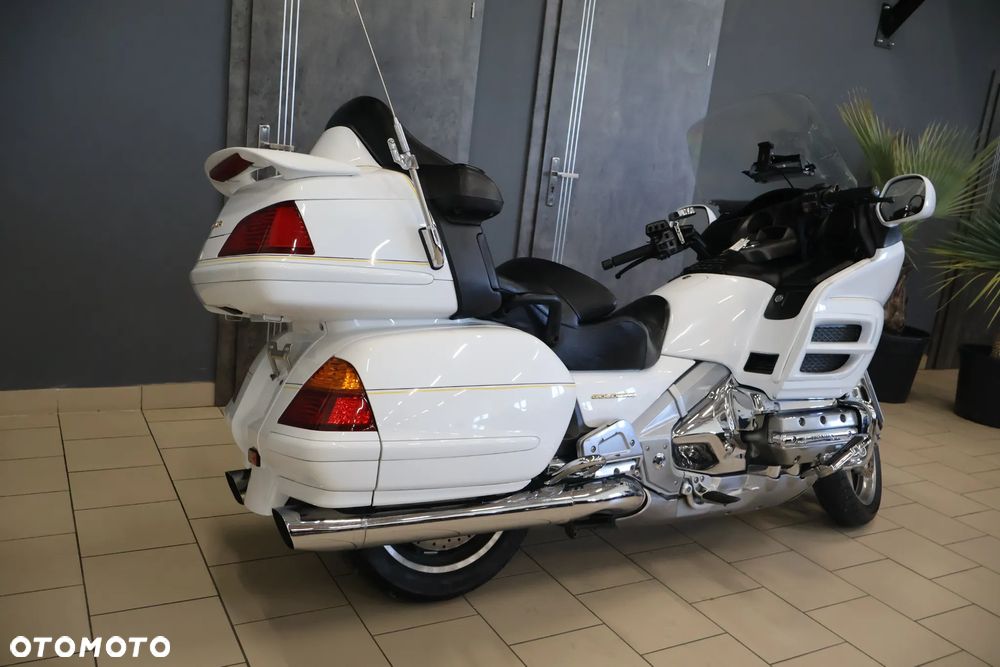 Honda GL - 10