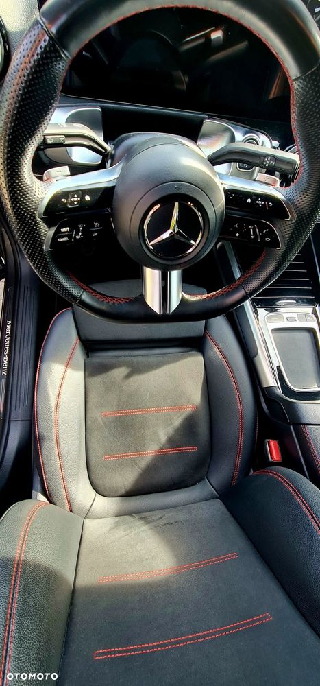 Mercedes-Benz GLB 220 d 4-Matic 8G-DCT - 14