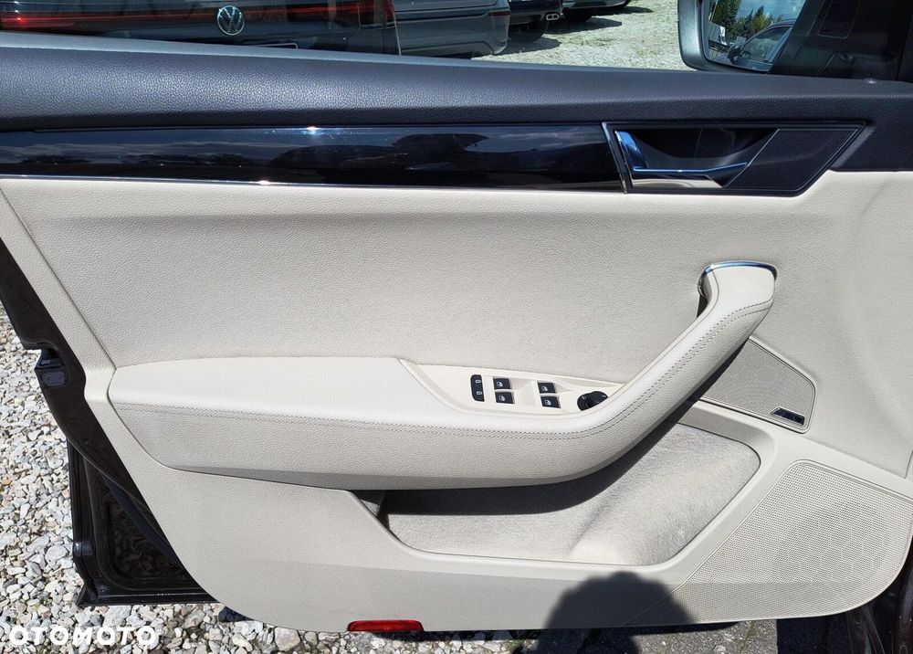 Skoda Superb 2.0 TSI 4x4 L&K DSG - 24