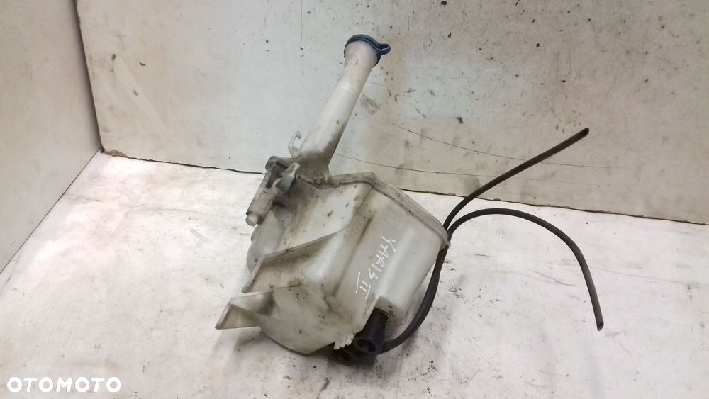 zbiorniczek spryskiwaczy 853100d060 toyota yaris ii 05- - 3