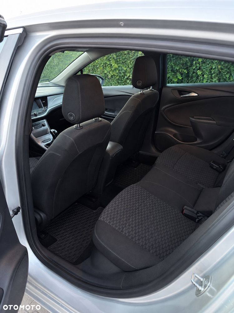 Opel Astra 1.4 T Enjoy - 15