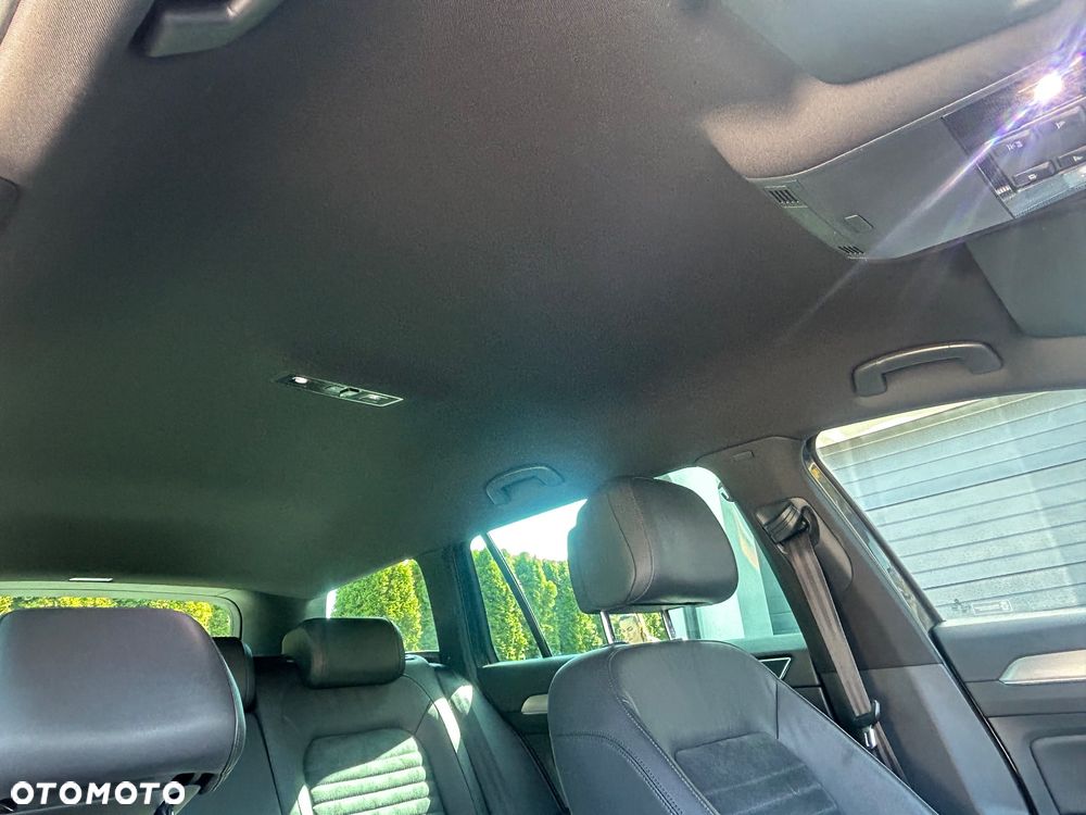 Volkswagen Passat 1.6 TDI SCR DSG Business - 28