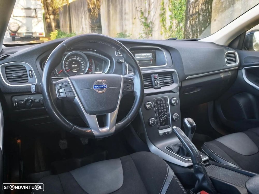 Volvo V40 1.6 D2 Eco Momentum - 23