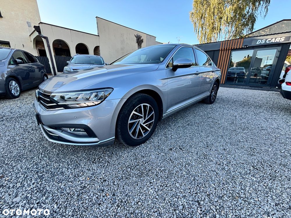 Volkswagen Passat 2.0 TDI BMT Trendline - 15