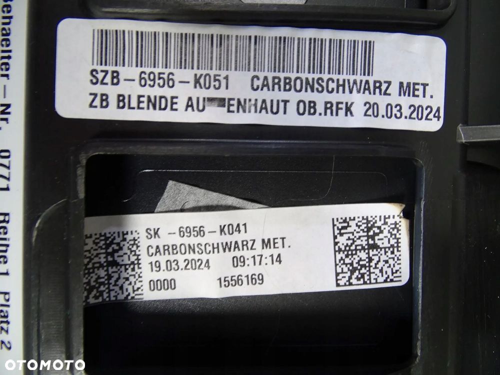BLENDA KLAPY BAGAŻNIKA BMW G32 Gran Turismo OE 8090045 CARBONSCHWARZ MET. - 6