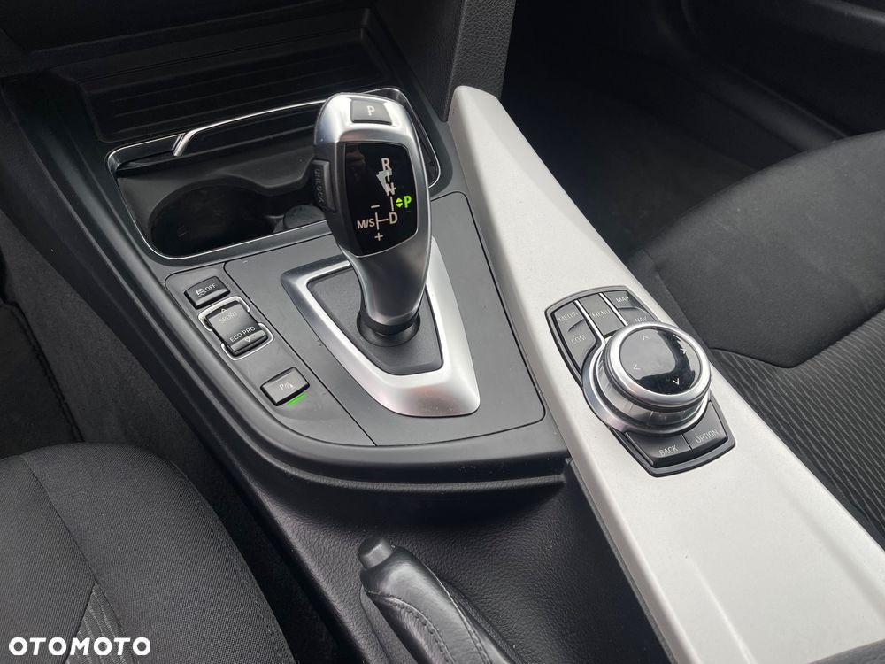 BMW Seria 3 320d Advantage sport - 21