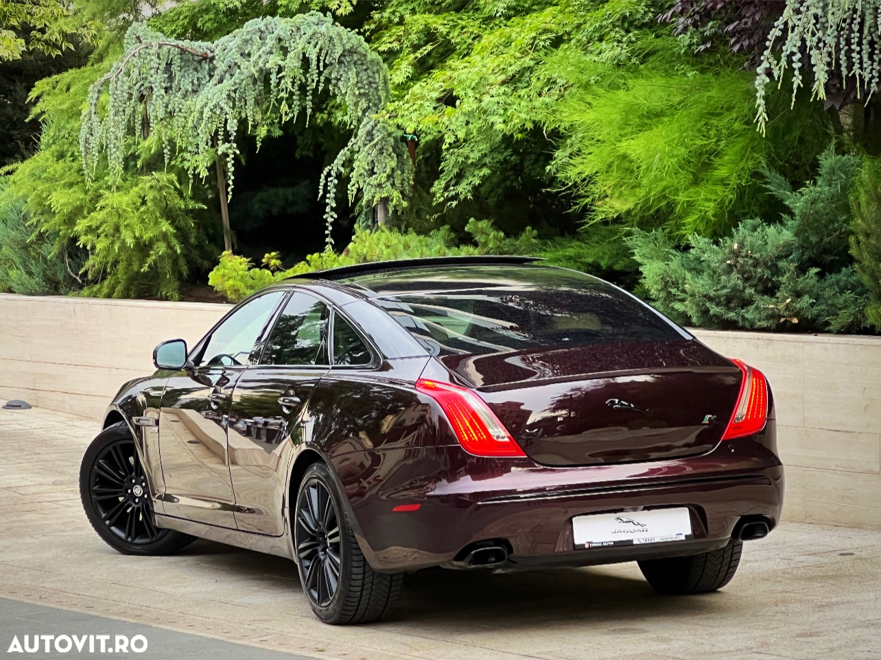 Jaguar XJ 3.0 V6 Premium Luxury Aut SWB - 3