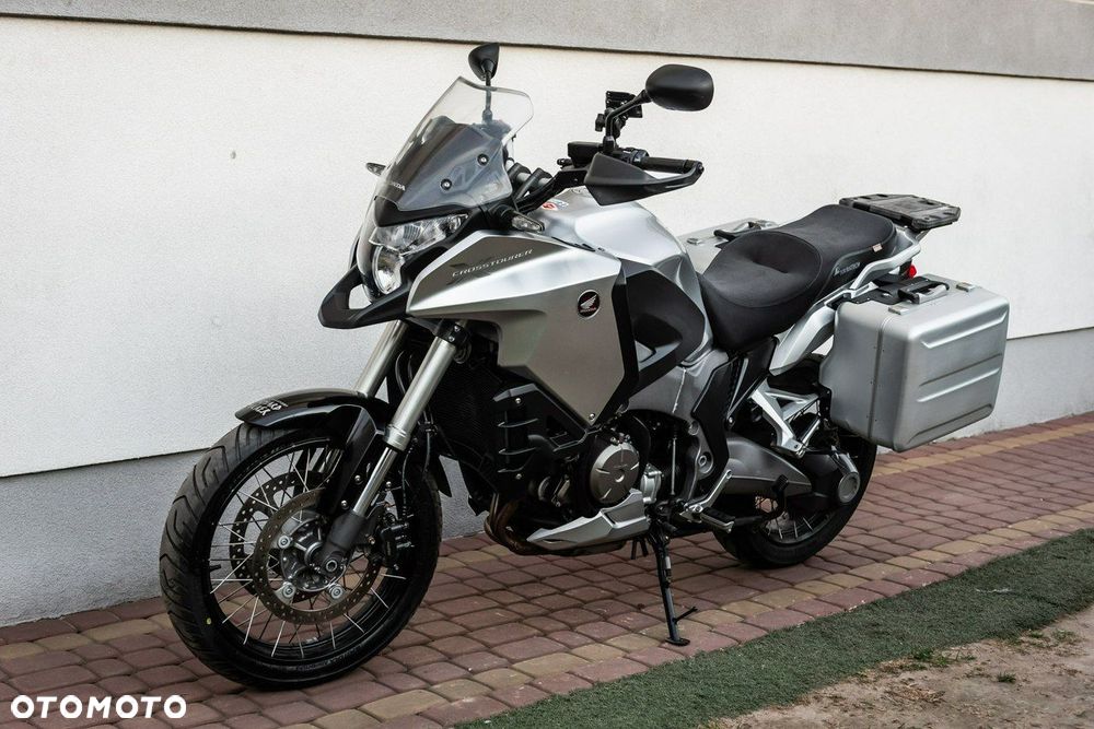 Honda VFR - 8