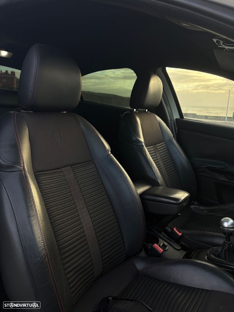 Alfa Romeo Giulietta 1.6 JTDM Distinctive - 5