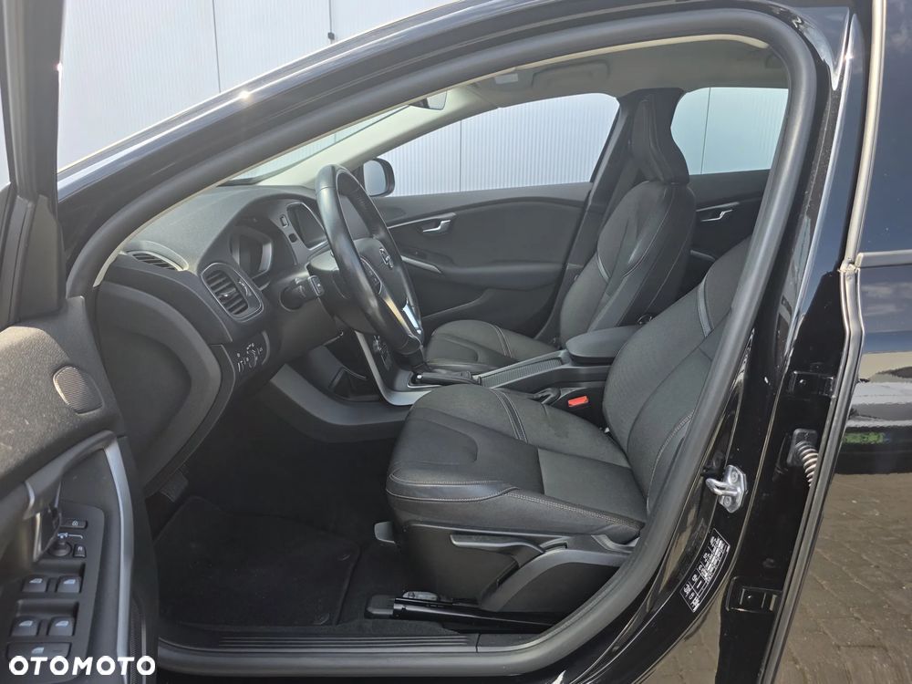 Volvo V40 Cross Country D3 Drive-E SCR Momentum - 11