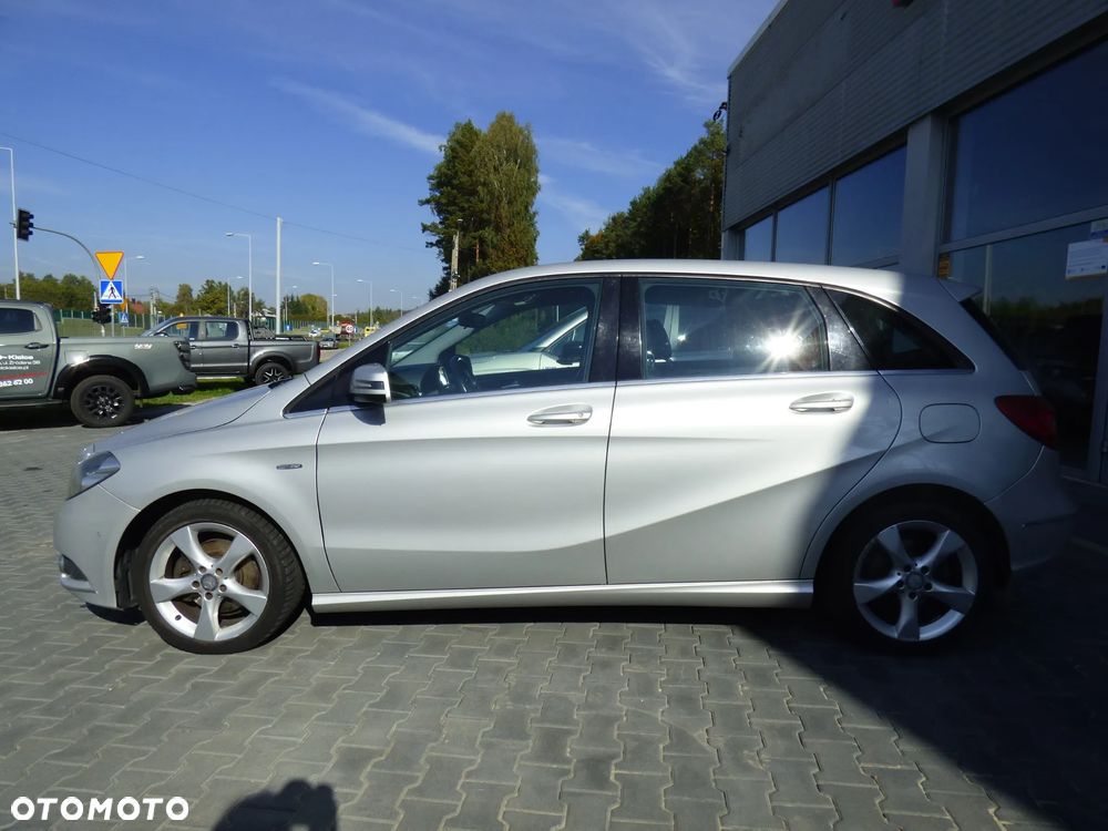 Mercedes-Benz B-Class 2011 photo 5