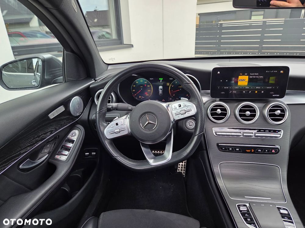 Mercedes-Benz GLC 200 4Matic 9G-TRONIC AMG Line Plus - 28
