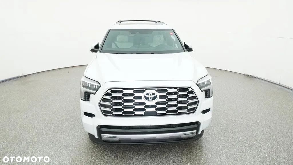 Toyota Sequoia - 14