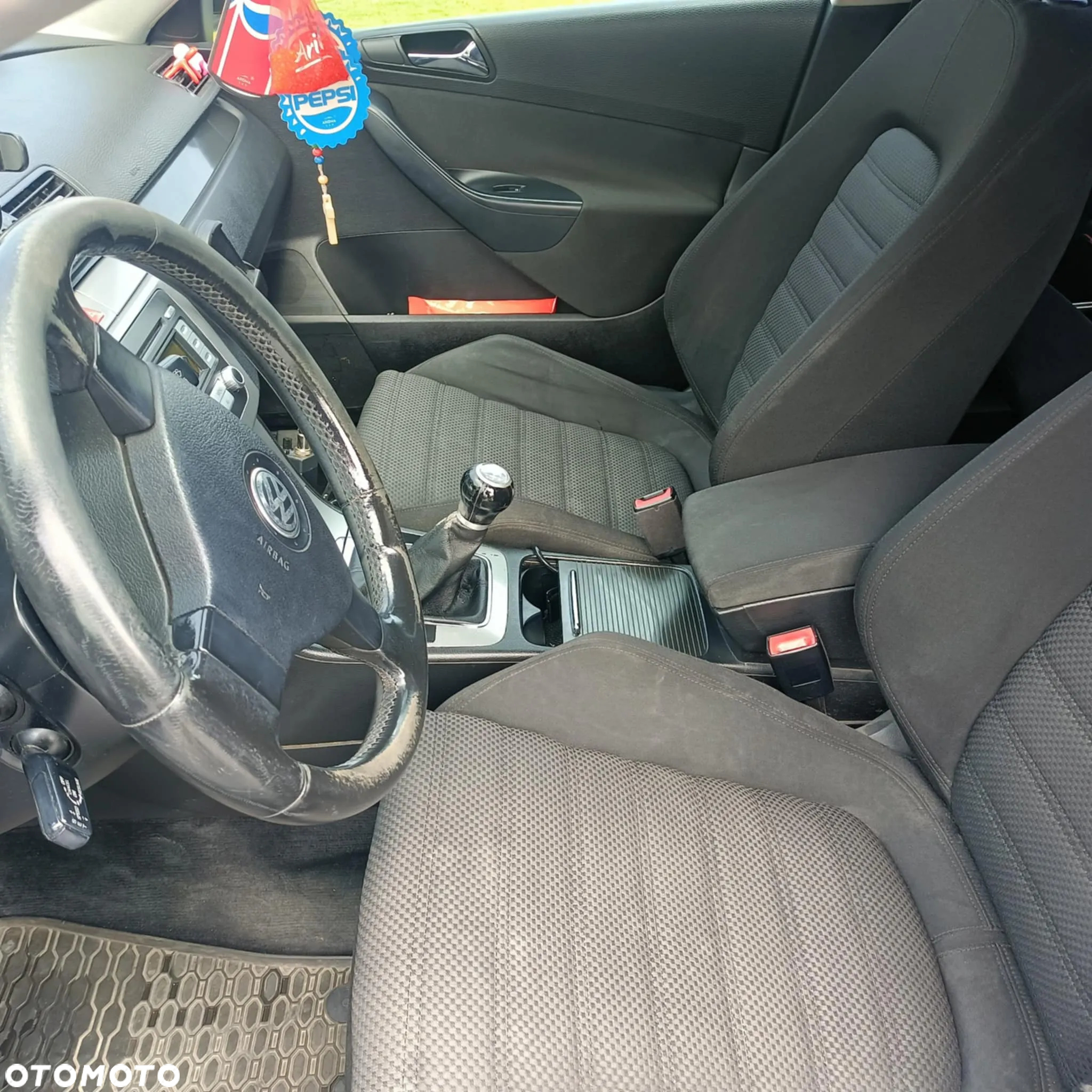 Volkswagen Passat - 5