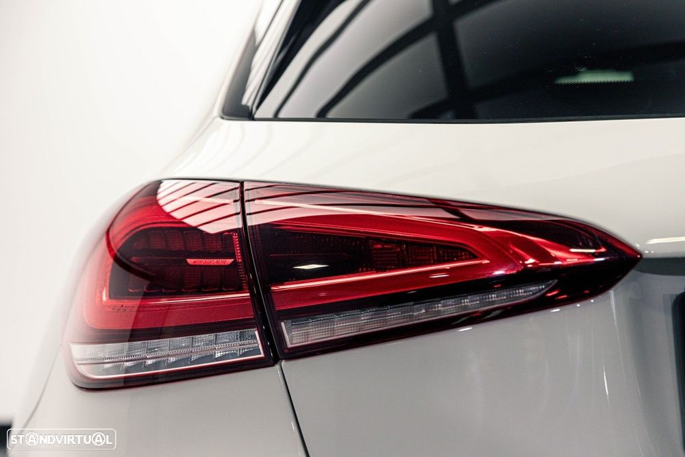 Mercedes-Benz A 250 e AMG Line - 10