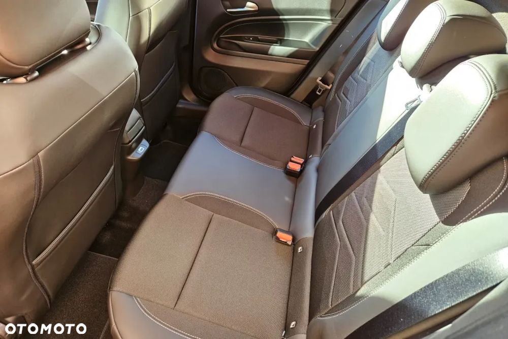 Jeep Avenger 1.2 T3 mHEV Altitude FWD eDCT6 - 8