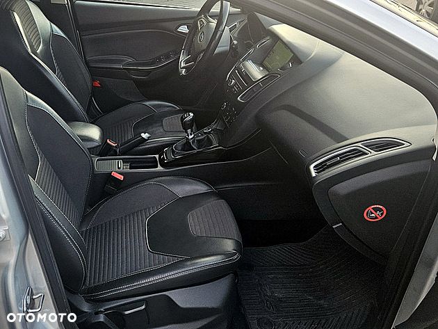 Ford Focus 2.0 TDCi Titanium ASS - 12