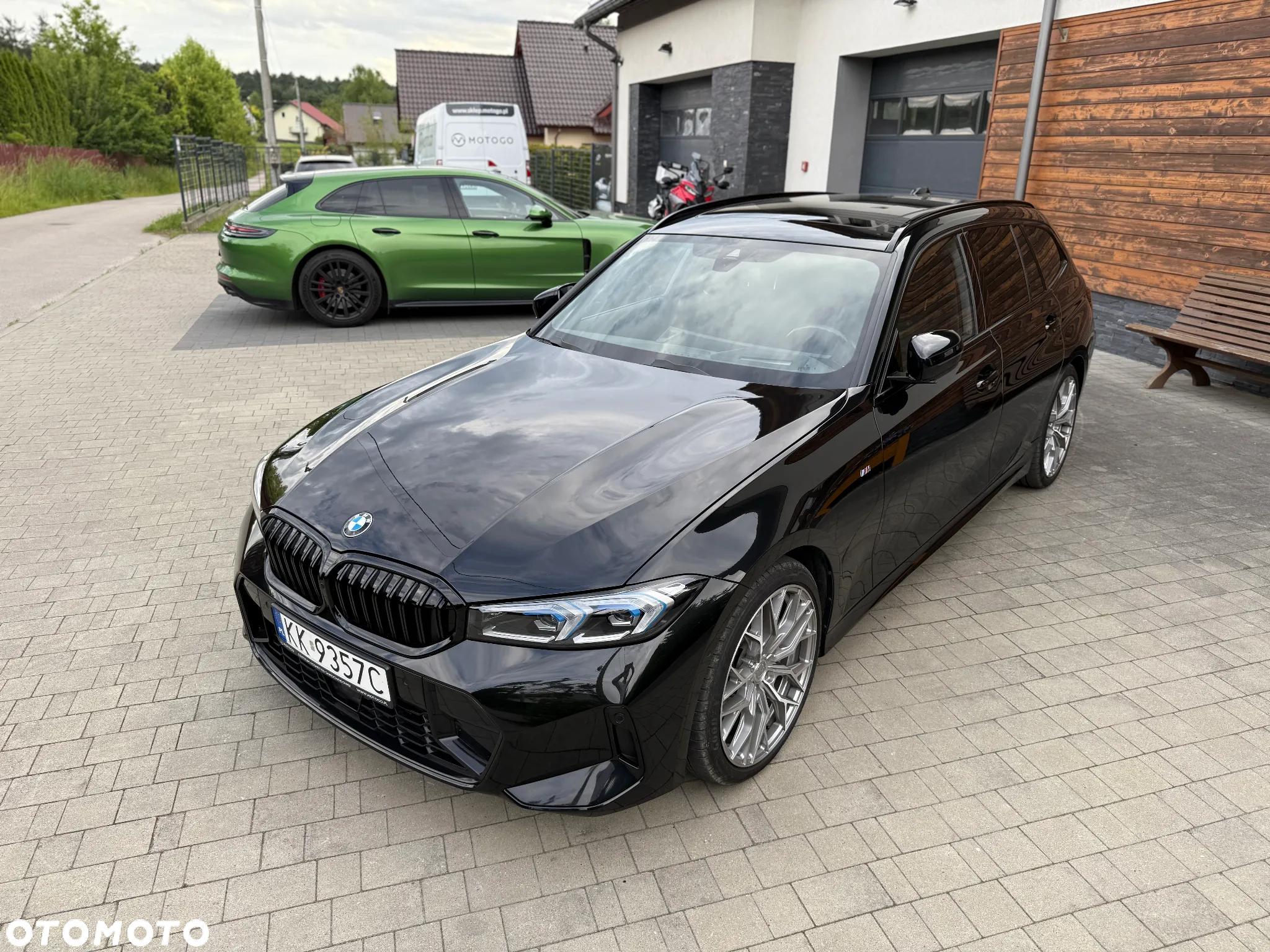 BMW Seria 3 330i Touring xDrive - 12