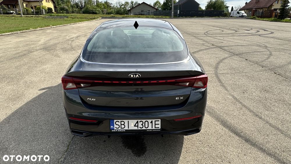 Kia K5 - 10